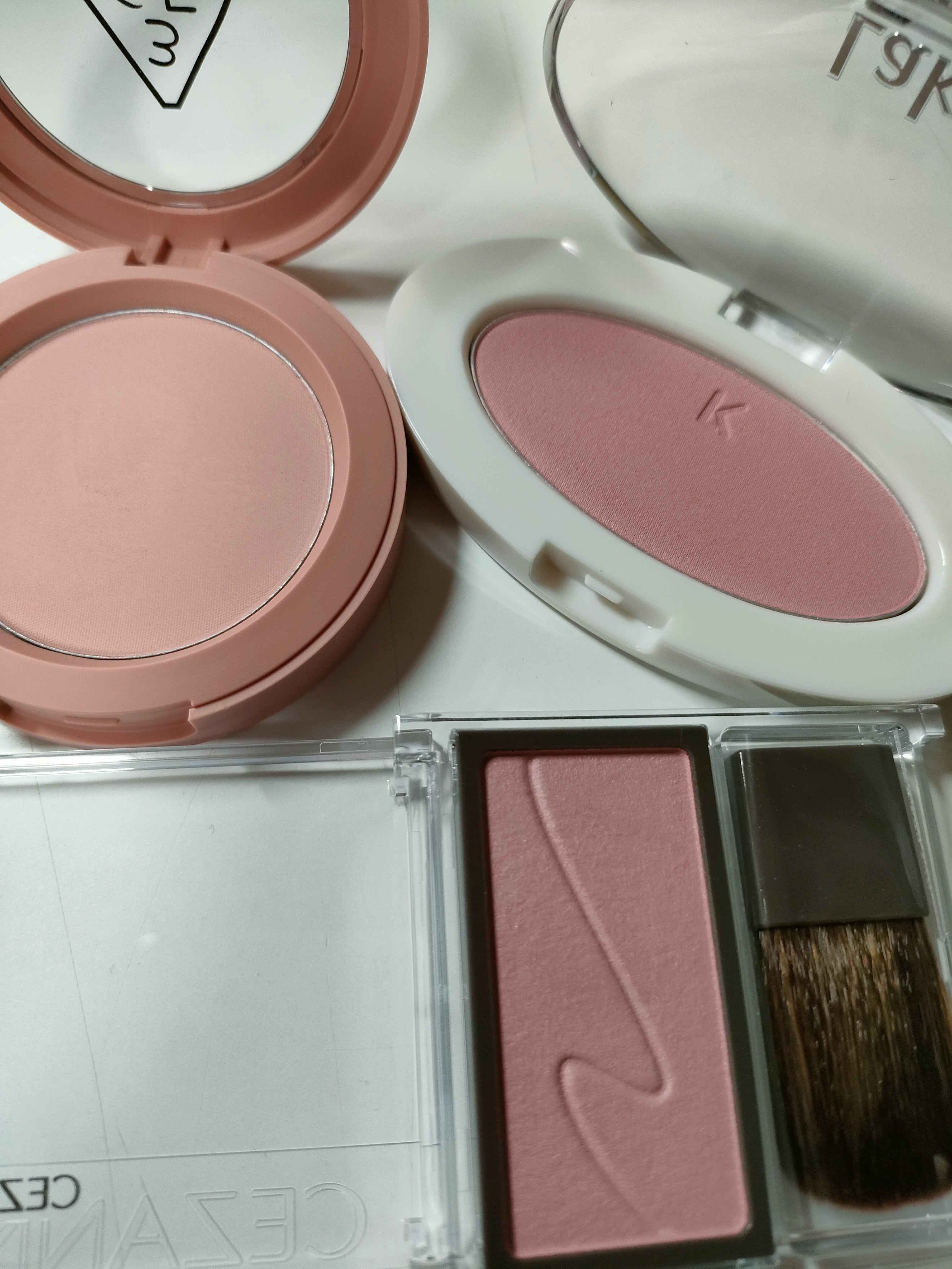 ラブシルクブラッシュ/Laka/パウダーチークを使ったクチコミ（1枚目）