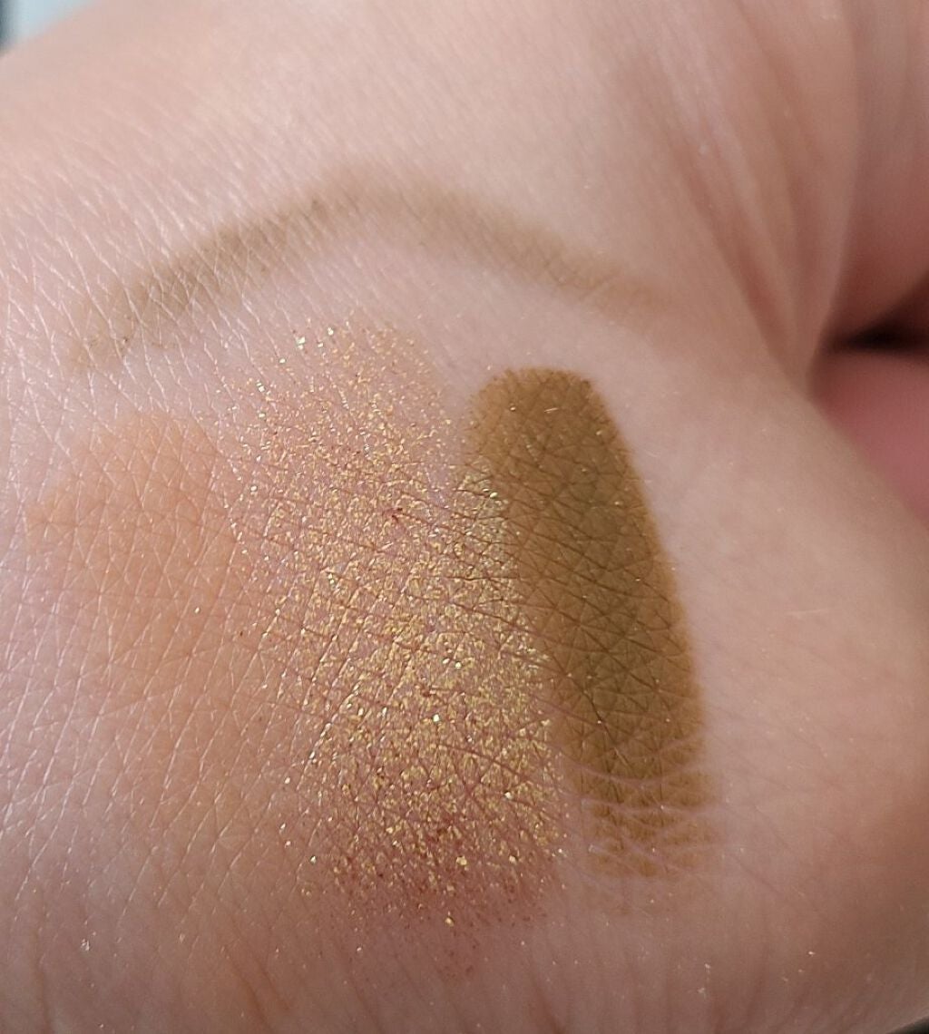 ダズルシャドウ/M・A・C/単色アイシャドウを使ったクチコミ(2枚目)