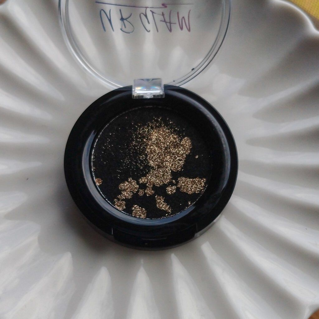 URGLAM　SPARKLE EYESHADOW/U R GLAM/単色アイシャドウを使ったクチコミ（3枚目）