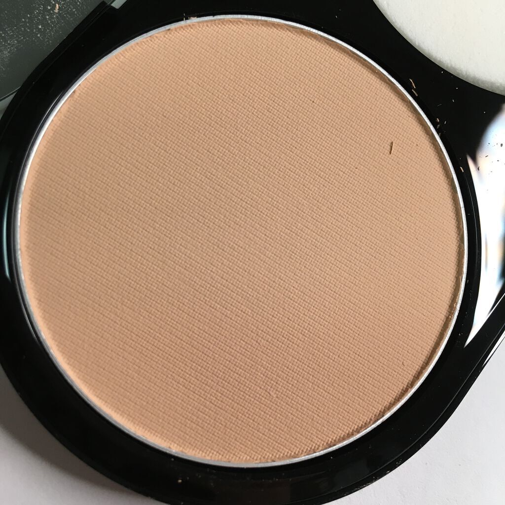 ライトフル C3 ナチュラル シルク パウダーファンデーション/M・A・C/パウダーファンデーションを使ったクチコミ(9枚目)