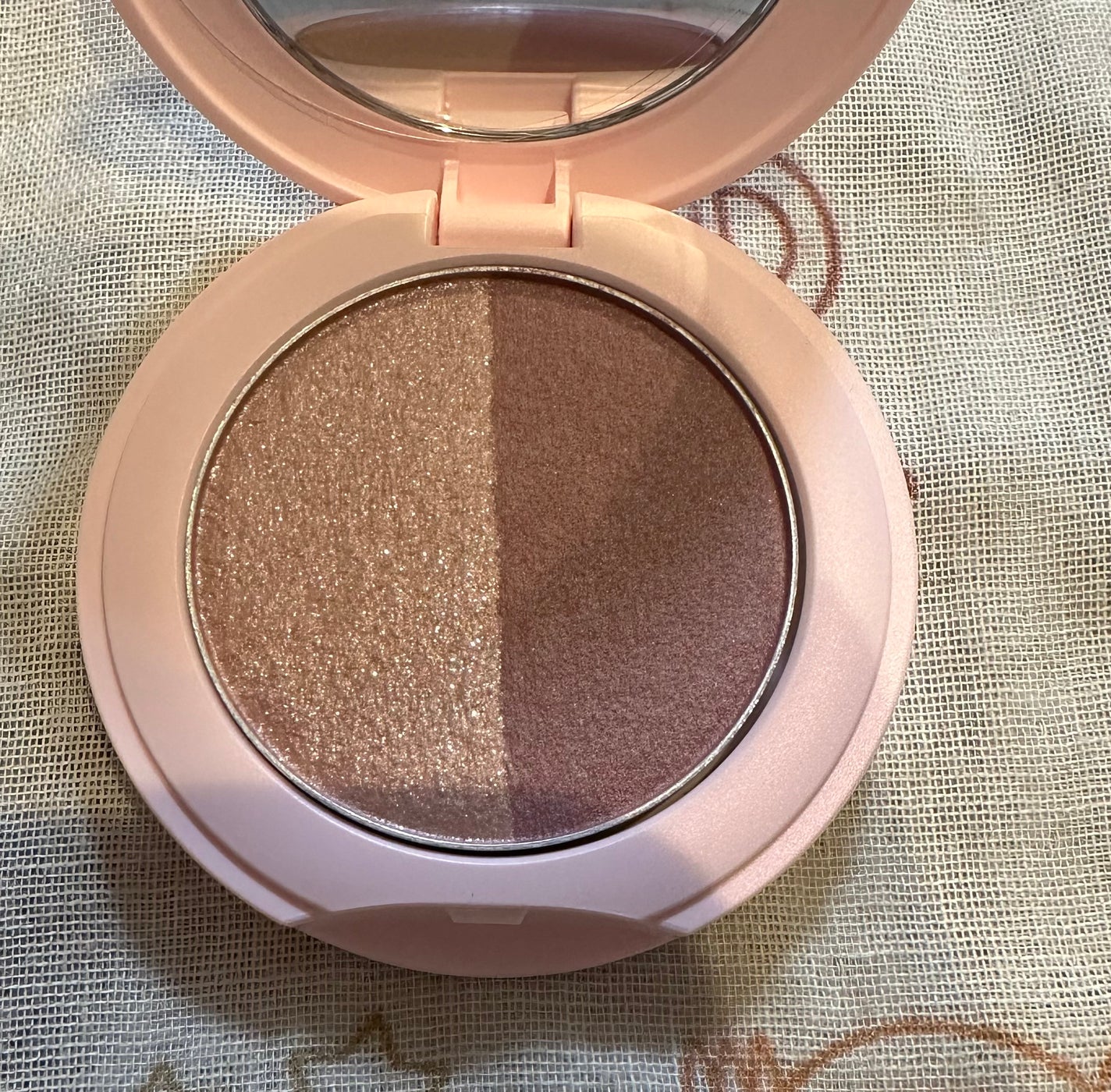 スナイデル シルキー タッチ アイズ/SNIDEL BEAUTY/アイシャドウパレットを使ったクチコミ(5枚目)