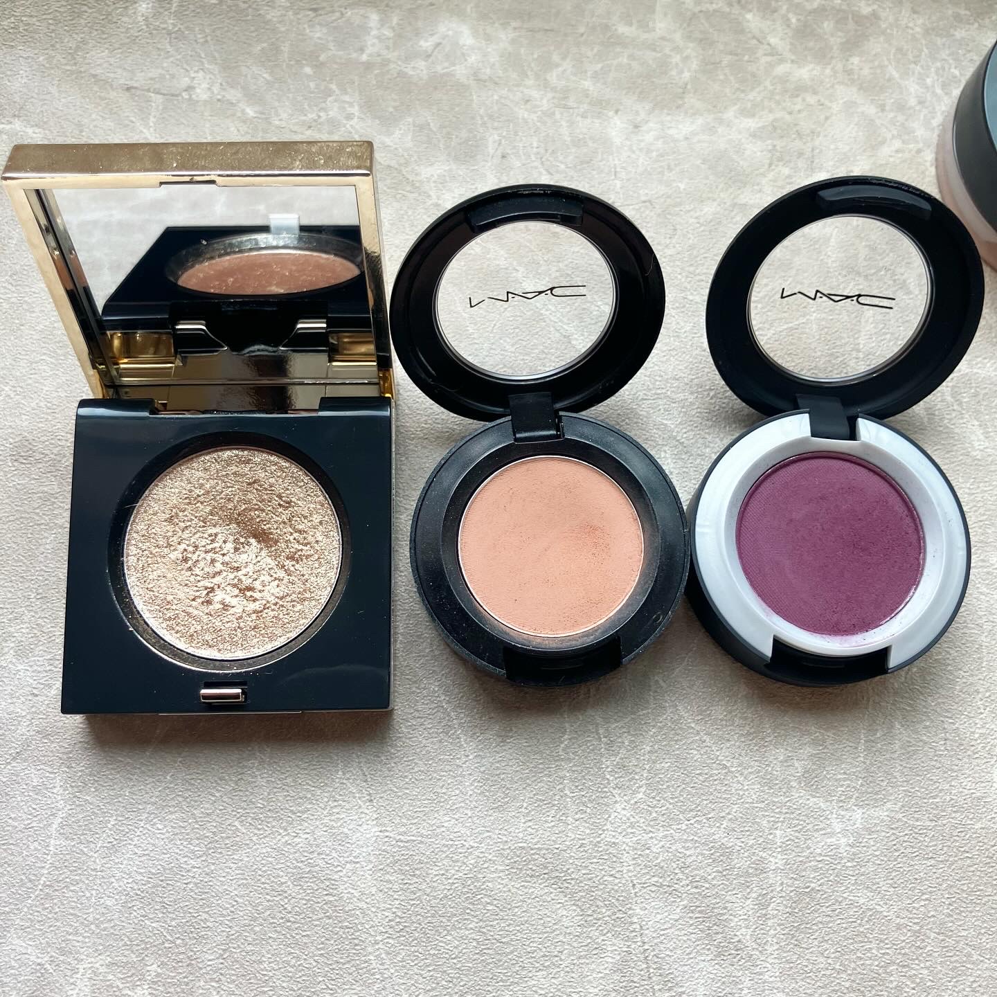 リップスティック 2949/NARS/口紅を使ったクチコミ（2枚目）