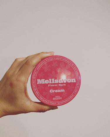 Mellsavon スキンケアクリーム フローラルハーブのクチコミ「⋆⸜ ⚘ ⸝⋆
#mellsavon 
#bodycream 

#ドンキ で確か500円くら.....」（1枚目）