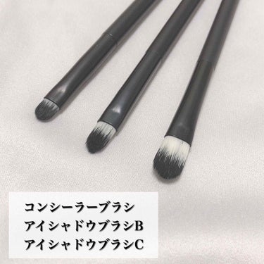 UR GLAM　EYESHADOW BRUSH B/U R GLAM/メイクブラシを使ったクチコミ（3枚目）