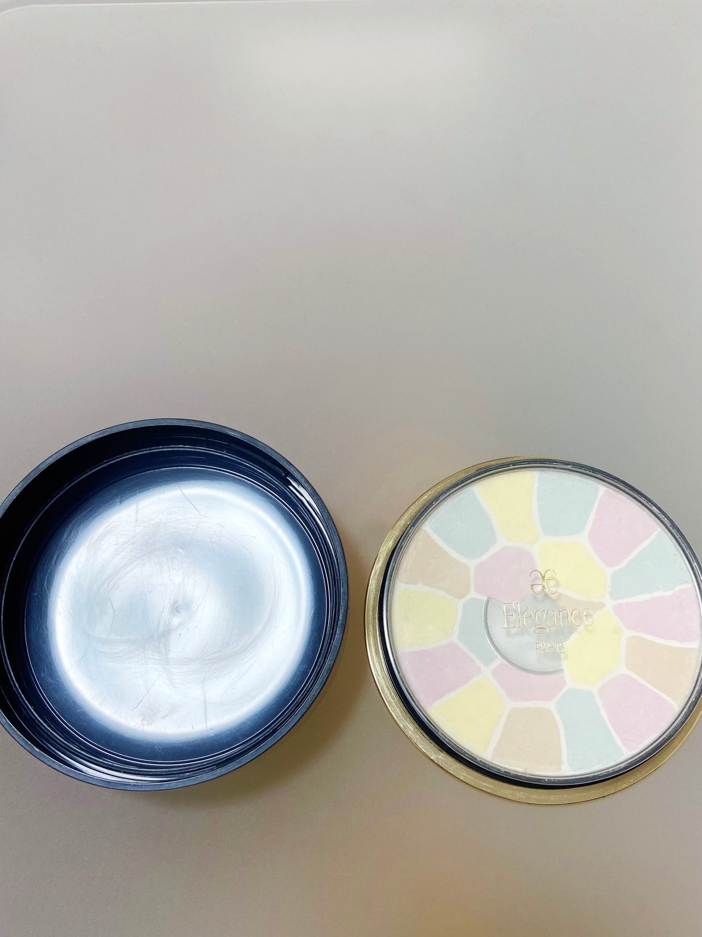 エレガンス ラ プードル オートニュアンス リクスィーズ/Elégance/プレストパウダーを使ったクチコミ(2枚目)