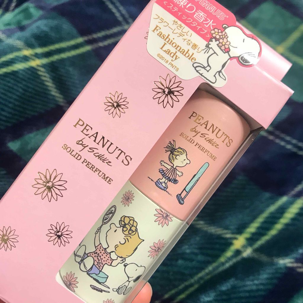 SHOBIDO スヌーピー ソリッドパフューム スティックタイプのクチコミ「見た目が可愛すぎるスヌーピーコラボ？の
練り香水をゲットしました〜🤗

4種類あって、私が選ん.....」（1枚目）