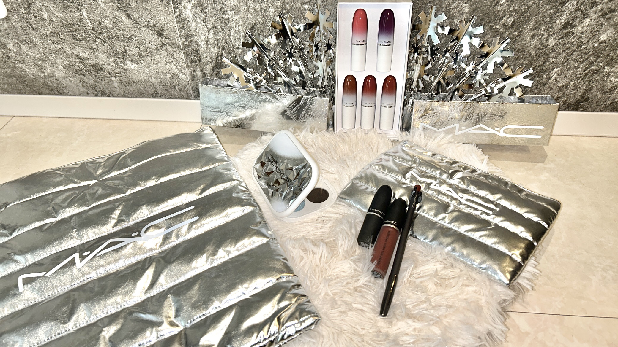 フロストビトゥン キス ラスターガラス リップスティック×5: フレッシュ シェード/M・A・C/メイクアップキットを使ったクチコミ（2枚目）