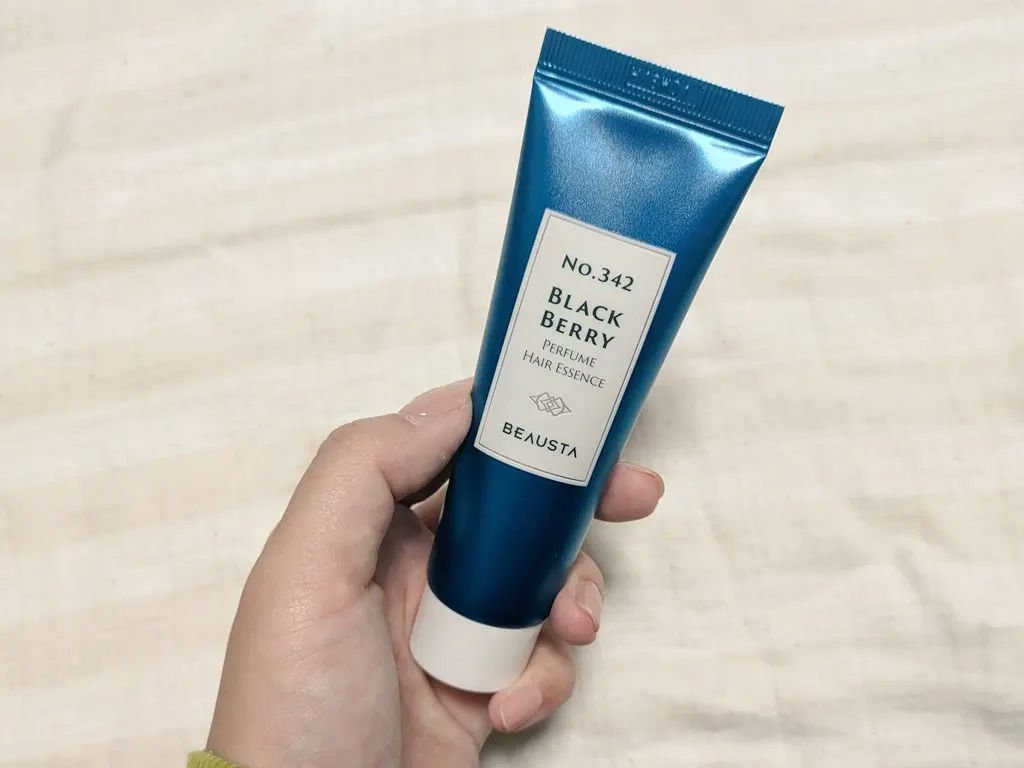 パフュームヘアエッセンス ブラックベリー/BEAUSTA/ヘアワックス・クリームを使ったクチコミ（2枚目）