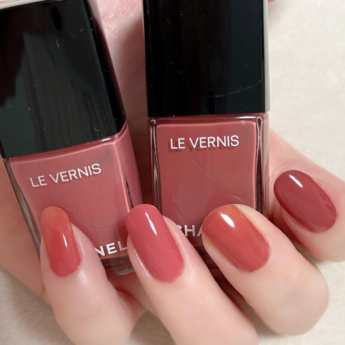 ヴェルニ ロング トゥニュ 945 エモシオン＜数量限定色＞/CHANEL/マニキュアを使ったクチコミ（1枚目）