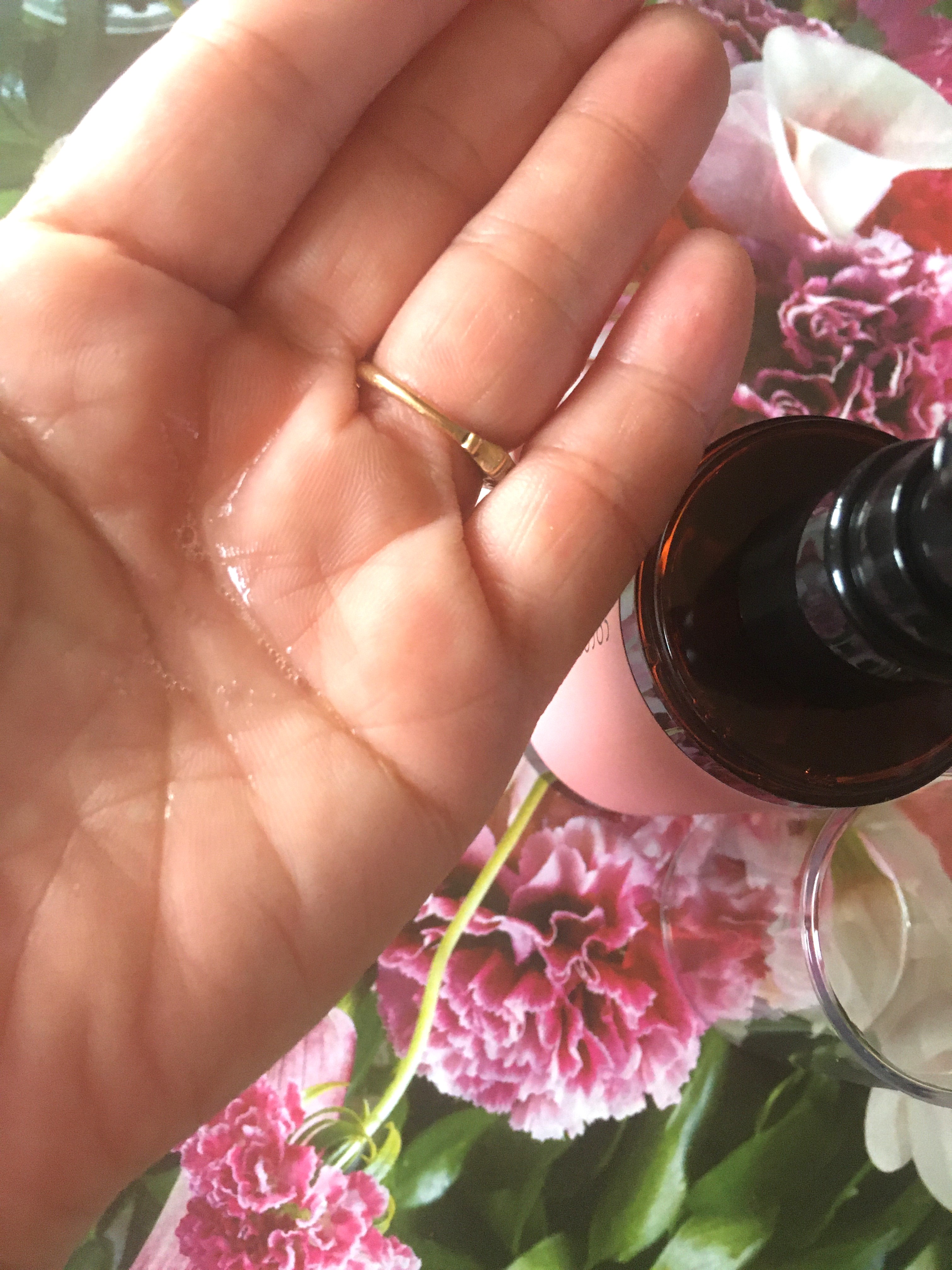 ヘアエッセンスオイル（スムース）/cocone/ヘアオイルを使ったクチコミ（3枚目）