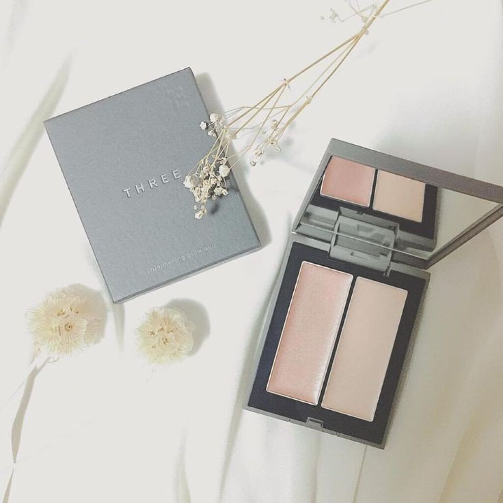 THREE シマリング グロー デュオ/THREE/クリームハイライトを使ったクチコミ（1枚目）