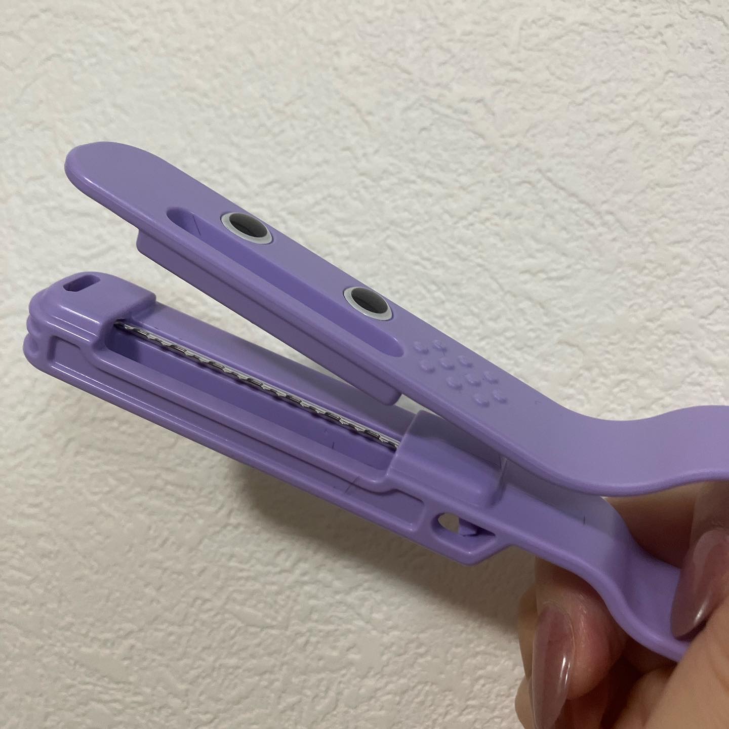 かんたん前髪セルフカッター /ヘアカットモンスター/ヘアケアグッズを使ったクチコミ（3枚目）