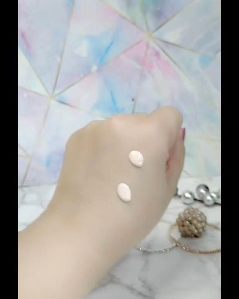 ピルソ グラシアエアフィットトーンアップサンアンプル SPF50 PA+++/feelxo/化粧下地を使ったクチコミ（3枚目）