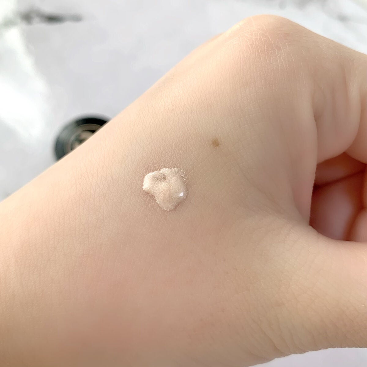 レ ベージュ フリュイド アンルミネール ベル ミン/CHANEL/リキッドハイライトを使ったクチコミ(2枚目)