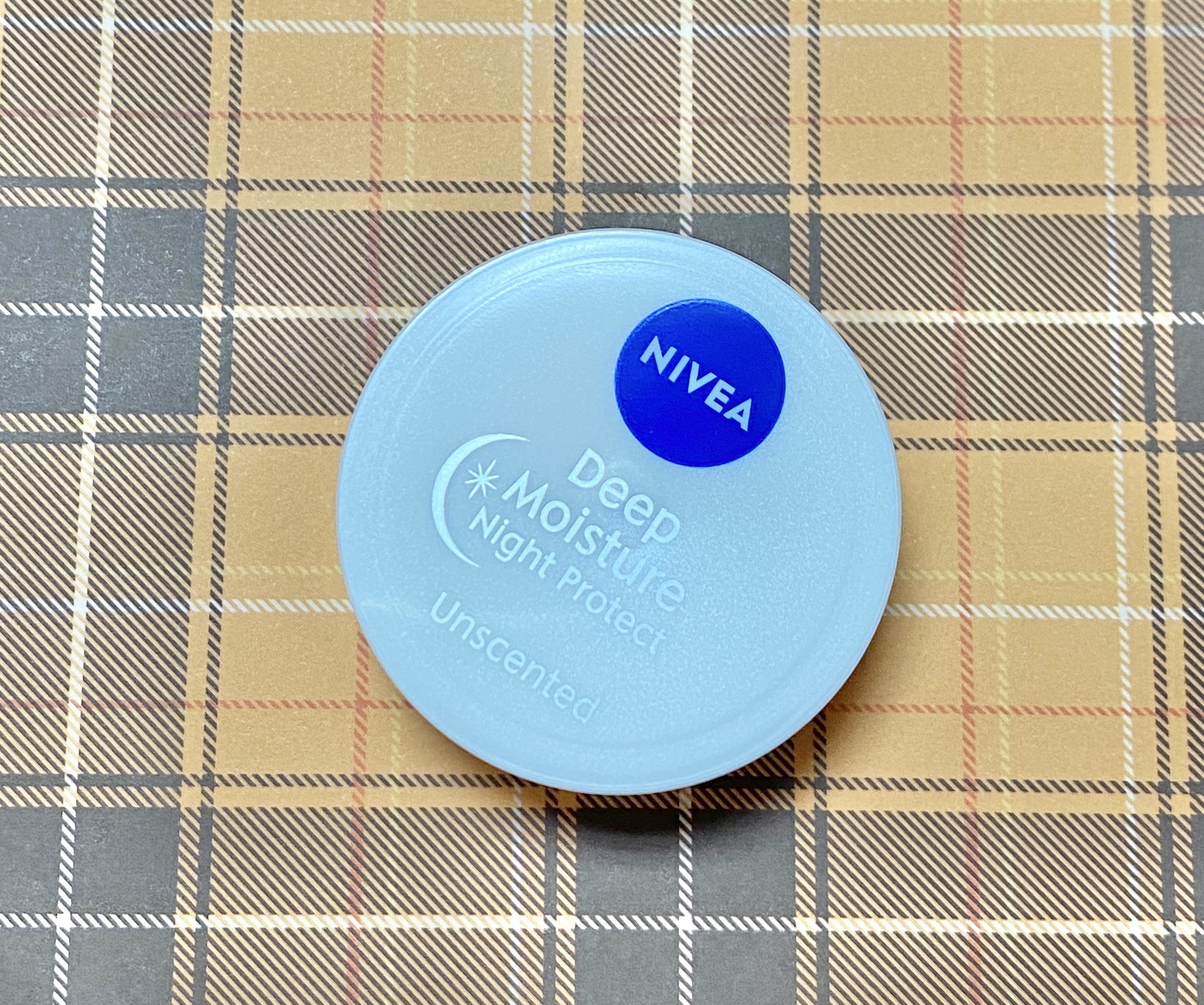 ディープモイスチャーナイトプロテクト　無香料/ニベア/リップマスクを使ったクチコミ（2枚目）