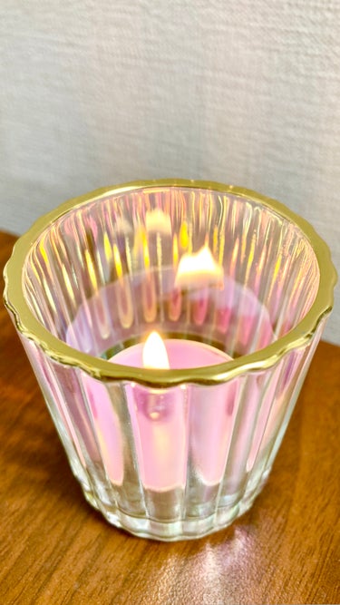 DAISO キャンドル用ガラス容器のクチコミ「火をつけるとこんな感じ！🕯️

かわいい🥰癒される🥰



DAISO　アロマキャンドル

D.....」（1枚目）