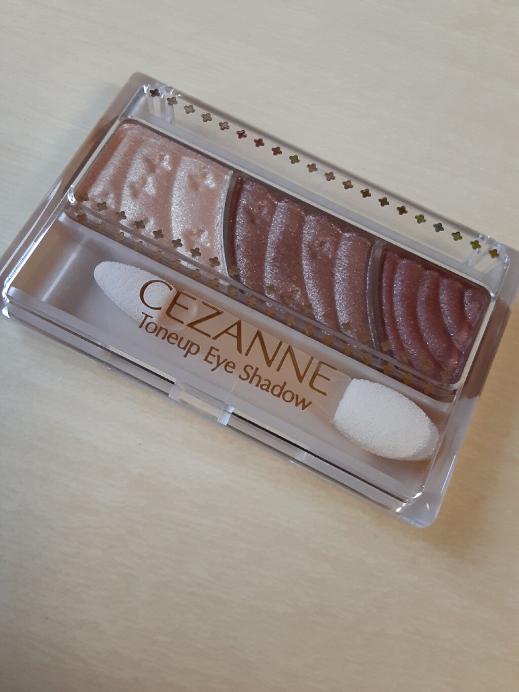 トーンアップアイシャドウ/CEZANNE/アイシャドウパレットを使ったクチコミ（1枚目）