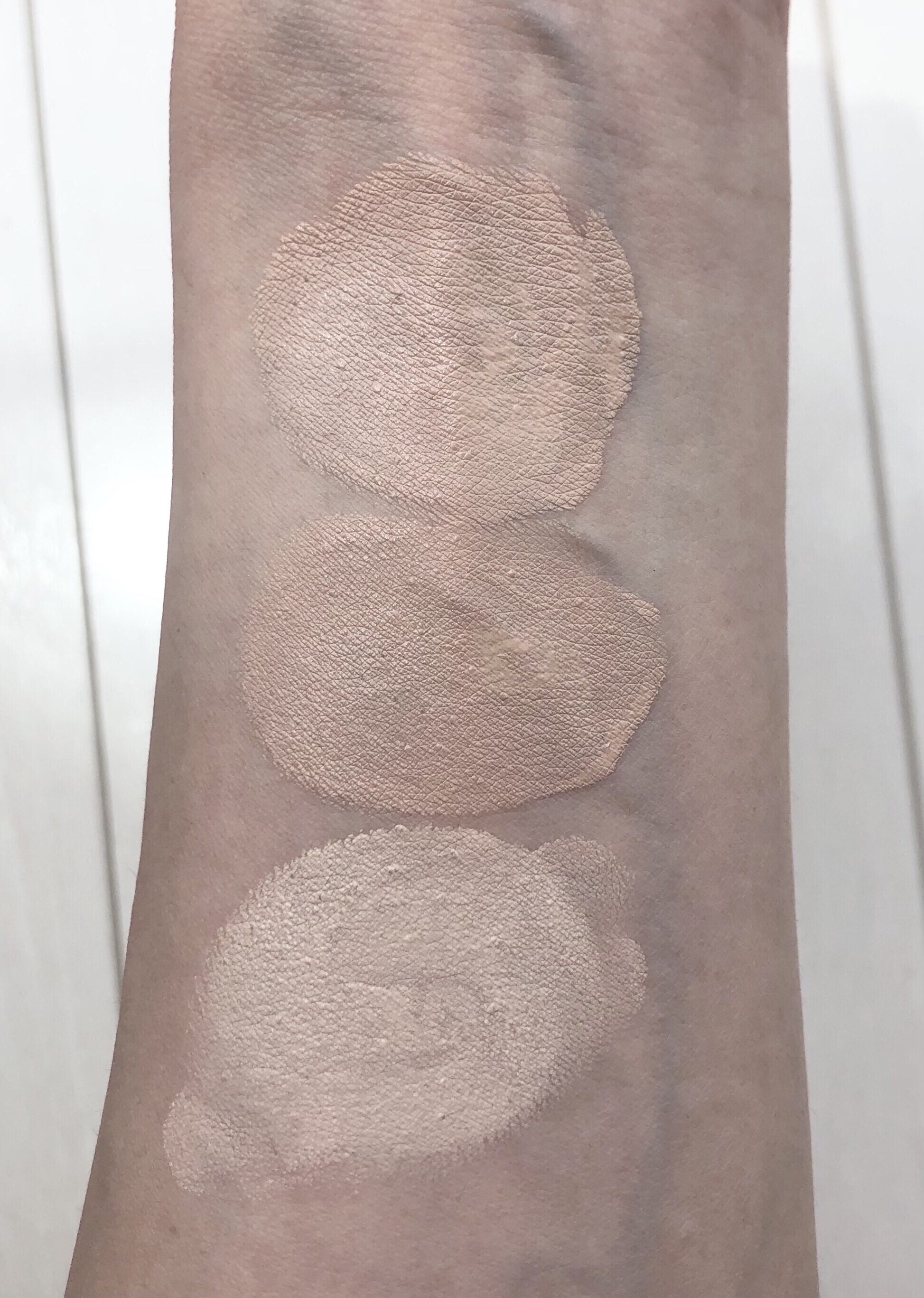 RMK リクイドファンデーション フローレスカバレッジ 202/RMK/リキッドファンデーションを使ったクチコミ（3枚目）