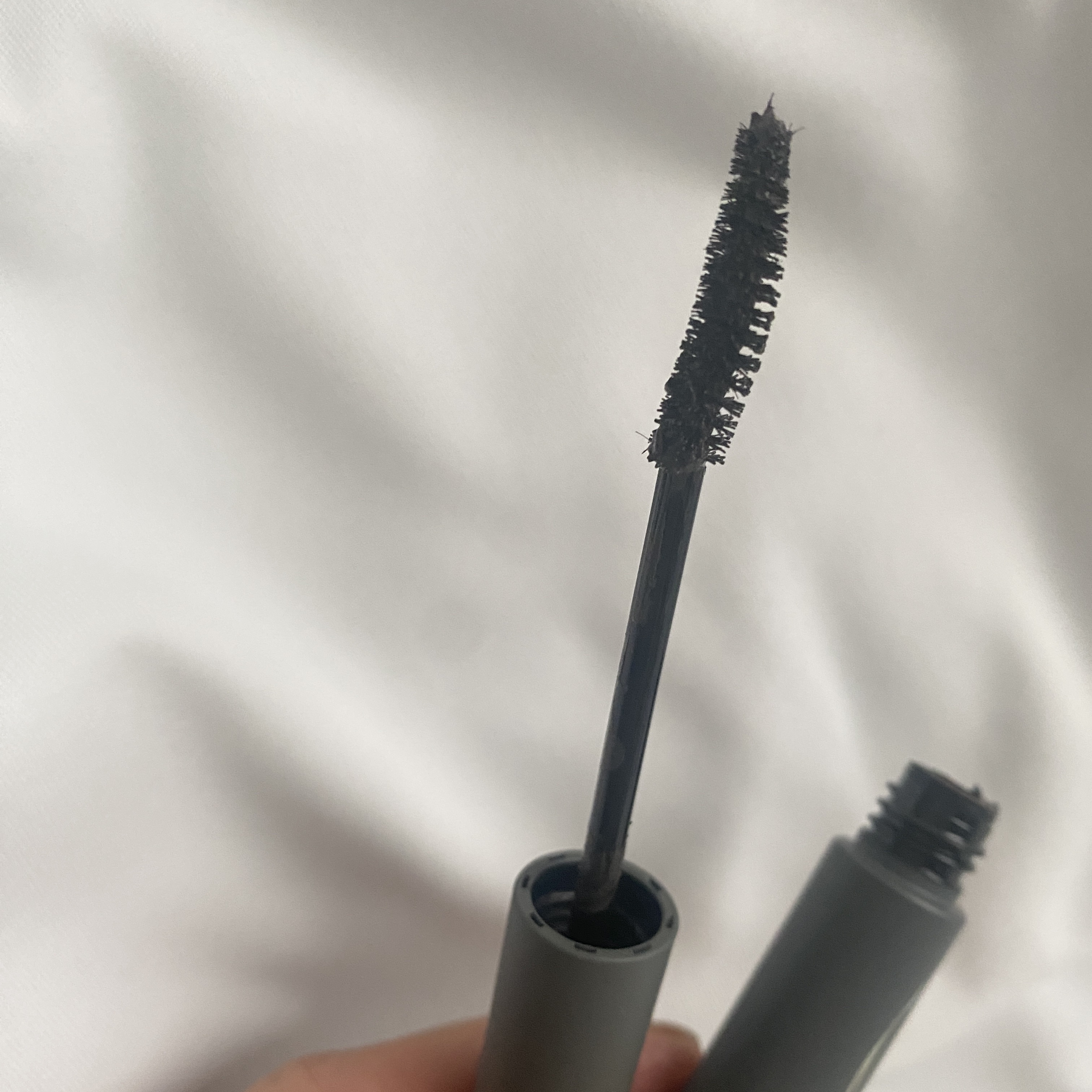 ヌーディズムマスカラ 02 ニュアンスアッシュ(アッシュ)/chee shu/マスカラを使ったクチコミ（3枚目）