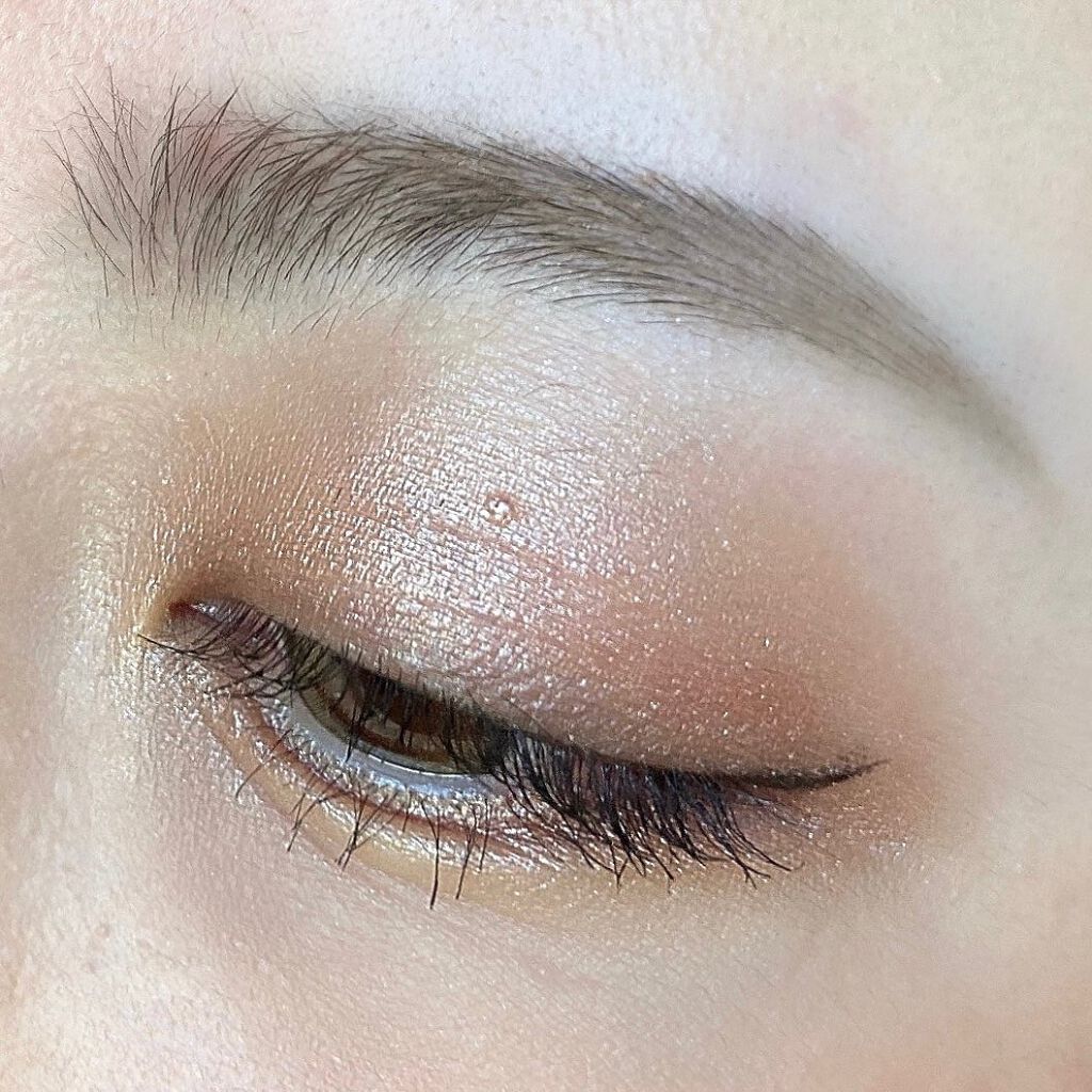 シングルアイシャドー/NARS/単色アイシャドウを使ったクチコミ（3枚目）