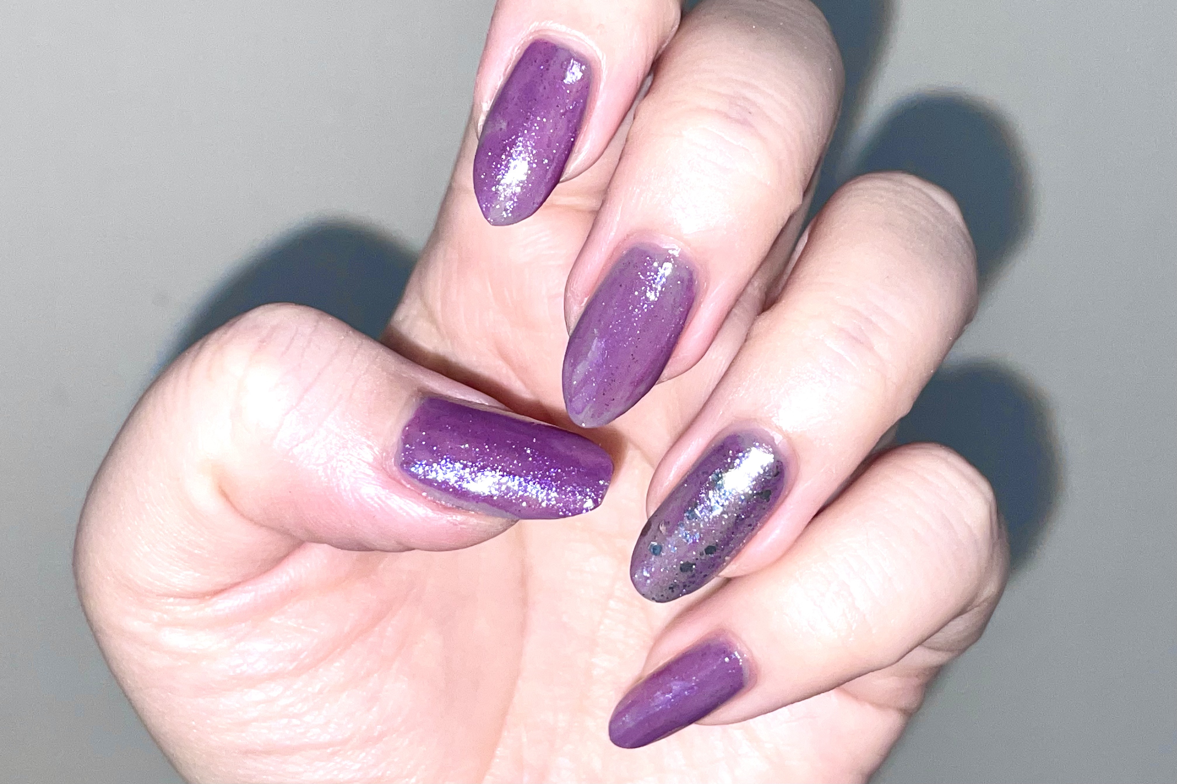 ネイルホリック Glamour Glitter/ネイルホリック/マニキュアを使ったクチコミ（3枚目）