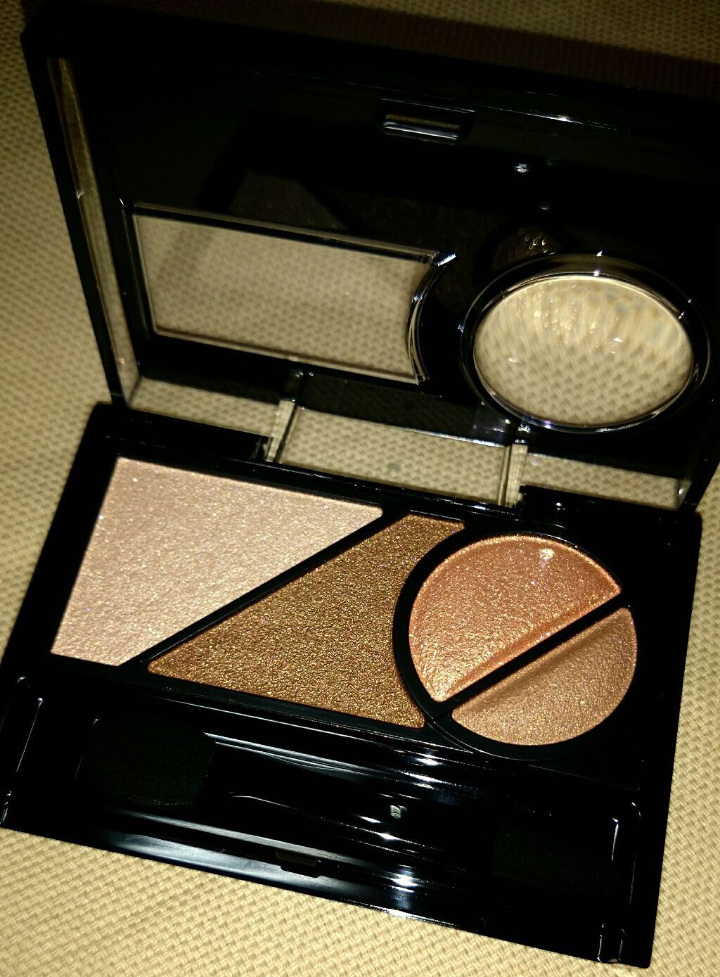 スモーキーラウンドアイズ/KATE/アイシャドウパレットを使ったクチコミ（2枚目）