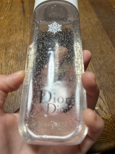 Dior ディオール スノー エッセンス オブ ライト マイクロ ローションのクチコミ「Dior

ディオール スノー エッセンス オブ ライト マイクロ ローション
175ml  .....」（3枚目）