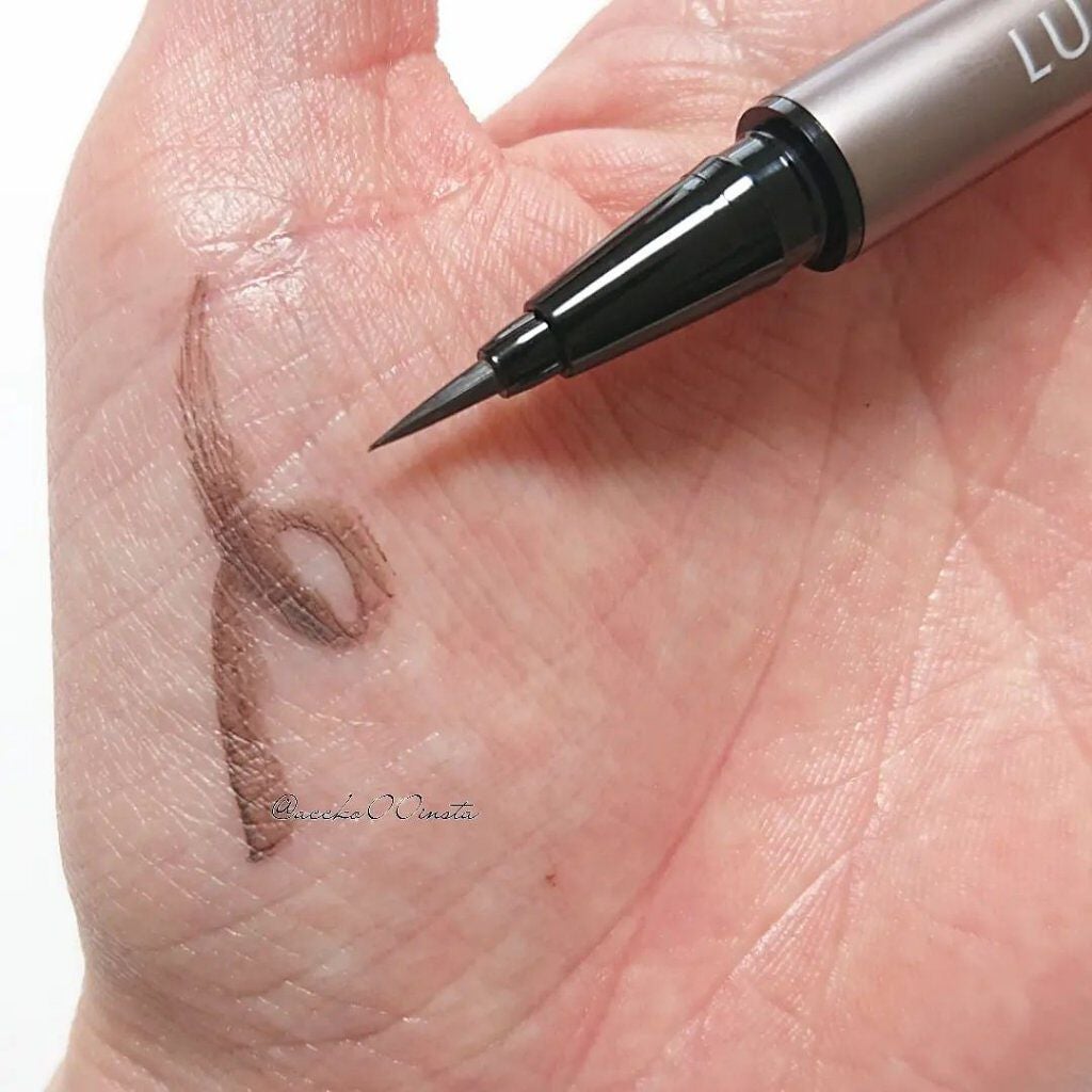 スキルレスライナー/LUMIURGLAS/リキッドアイライナーを使ったクチコミ(3枚目)