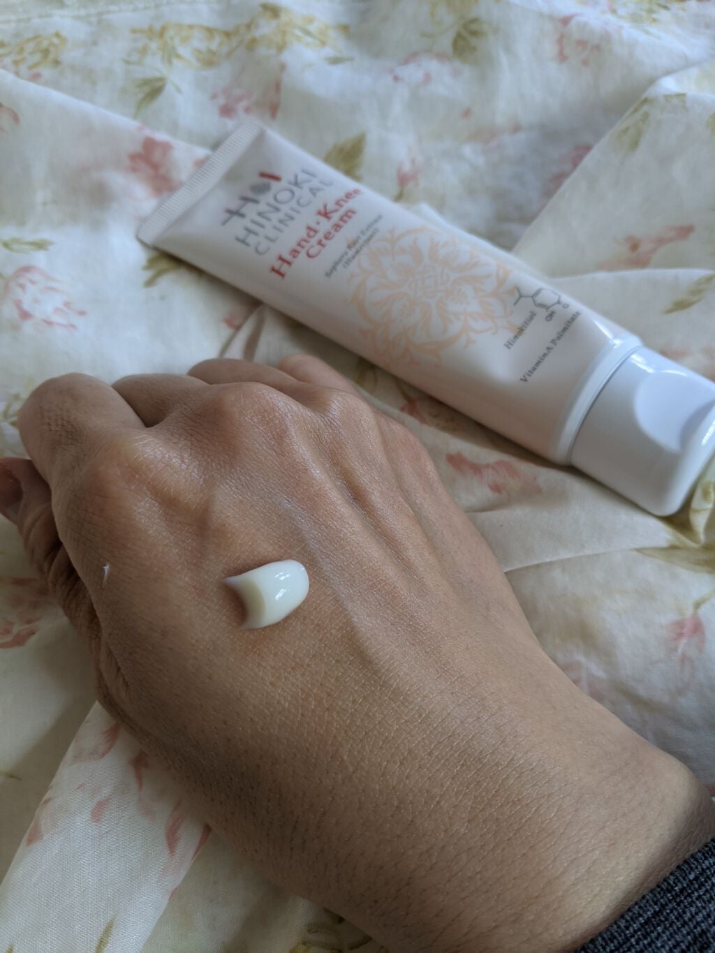 ヒノキハンド・ニークリーム/ヒノキ肌粧品/ハンドクリームを使ったクチコミ(1枚目)