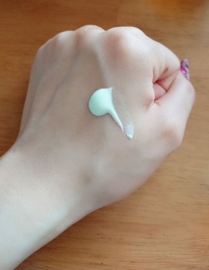 スキンアクア トーンアップUVエッセンス/スキンアクア/日焼け止めクリームを使ったクチコミ(3枚目)