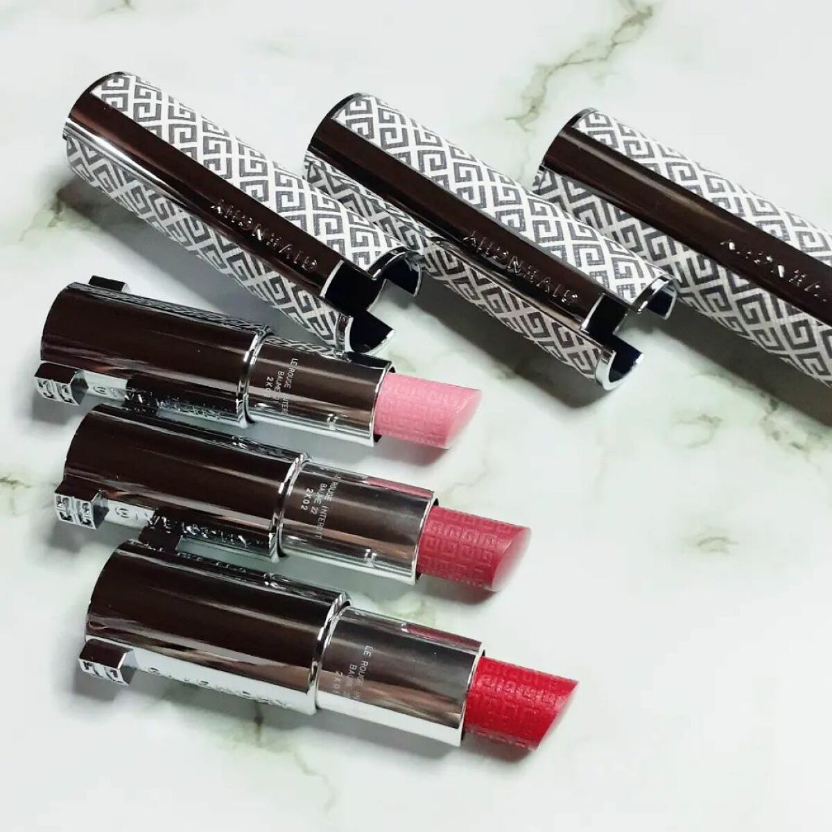 ルージュ・アンテルディ・バーム/GIVENCHY/リップバームを使ったクチコミ（3枚目）