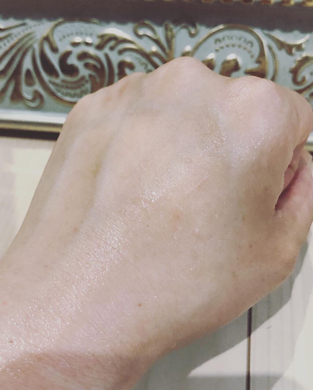 ここな on LIPS 「セルフビューティのユニコーンメイクアップグローフィックスミスト..」(2枚目)