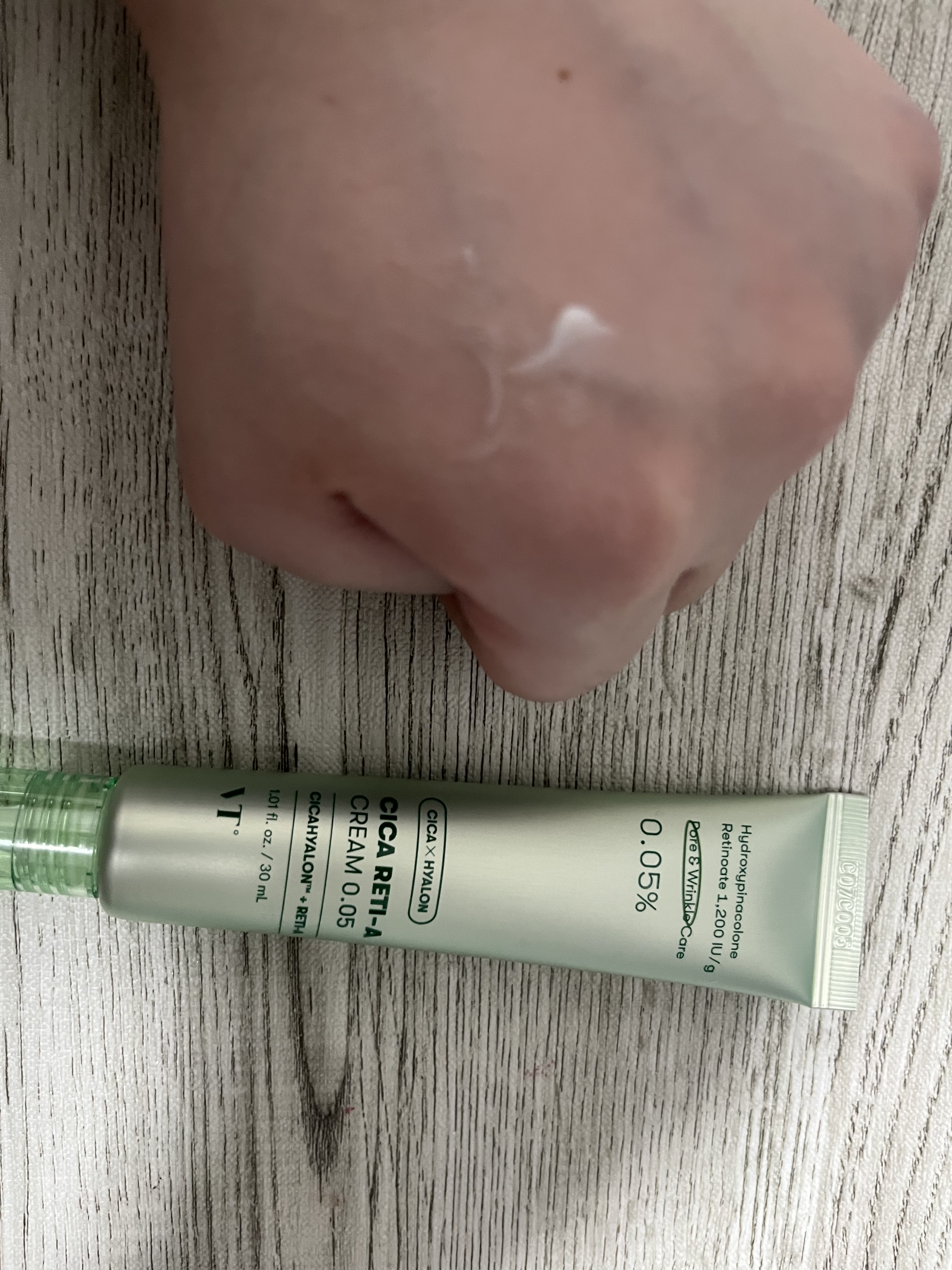 シカレチA エッセンス0.1/VT/美容液を使ったクチコミ（3枚目）