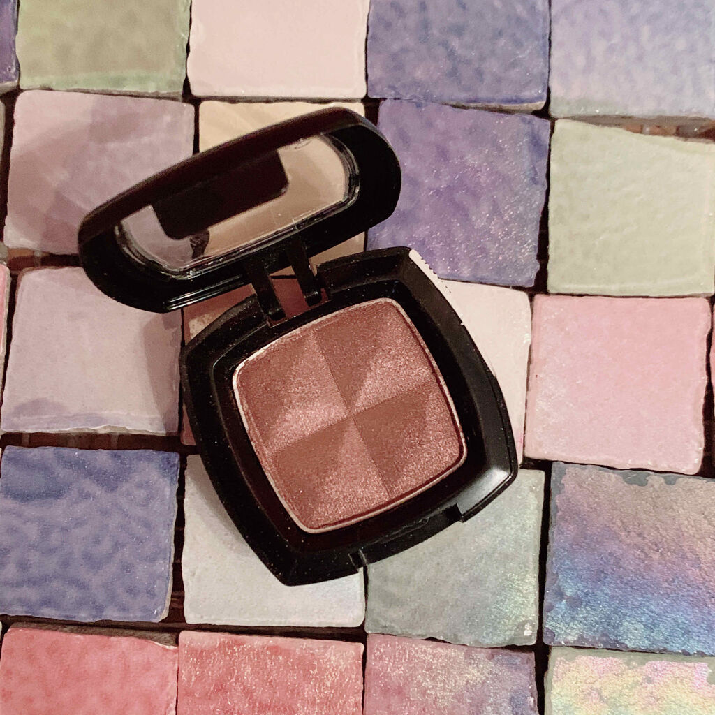 シングルアイシャドウ/NYX Professional Makeup/単色アイシャドウを使ったクチコミ（2枚目）