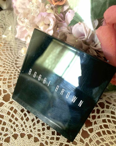 BOBBI BROWN シマーブリックのクチコミ「こんにちは😃
コロン💕です

私の大好きなハイライト&チークのご紹介をさせて下さい💓


ボビ.....」（2枚目）