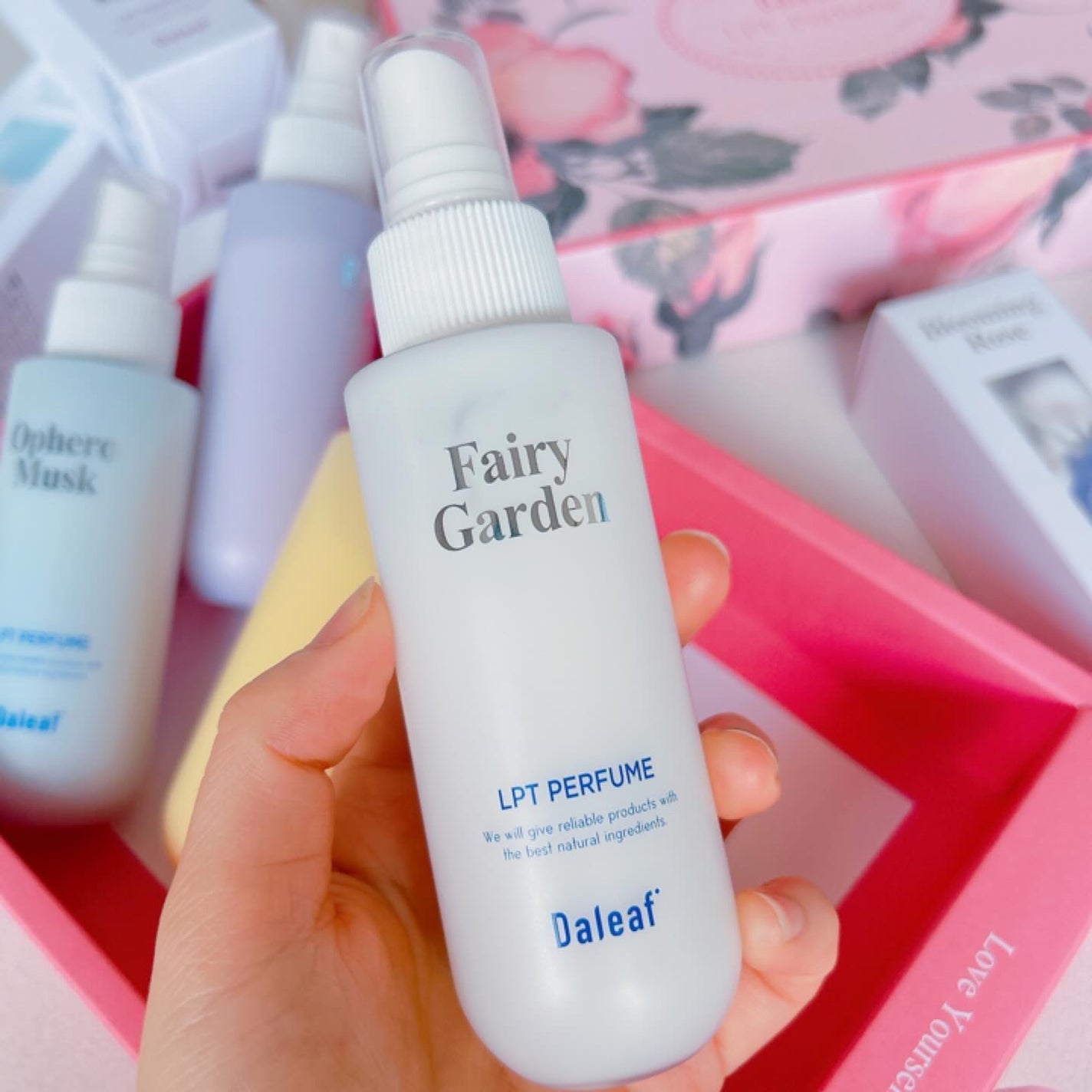 パフュームヘアパックインミスト Pink Breeze/Daleaf/アウトバストリートメントを使ったクチコミ(4枚目)