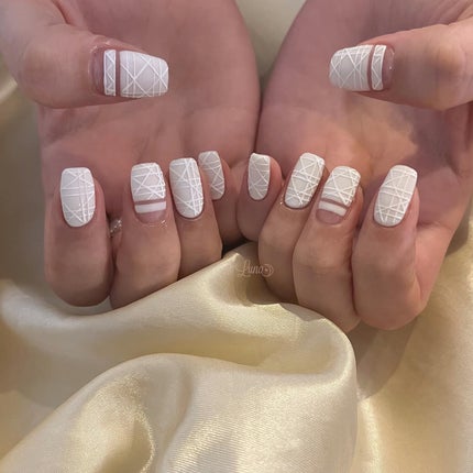 Iuna. Mizuki on LIPS 「.可愛かった、、ニットに合いそう🤍スペシャルプラン🍨#nail..」(2枚目)