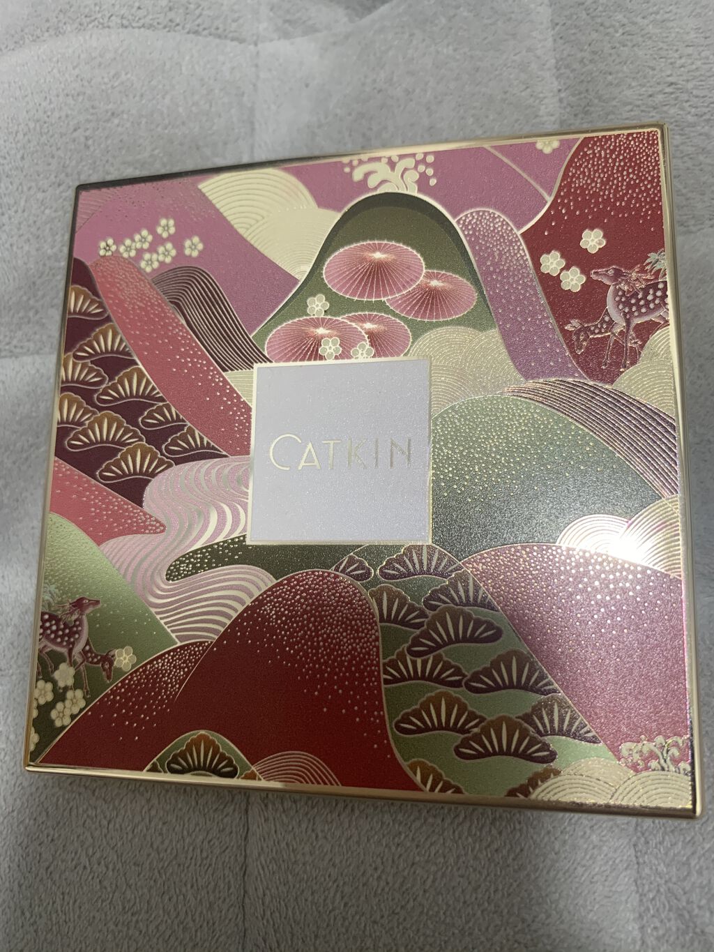 長相思シリーズ 9色アイシャドウパレット/CATKIN/アイシャドウパレットを使ったクチコミ（2枚目）