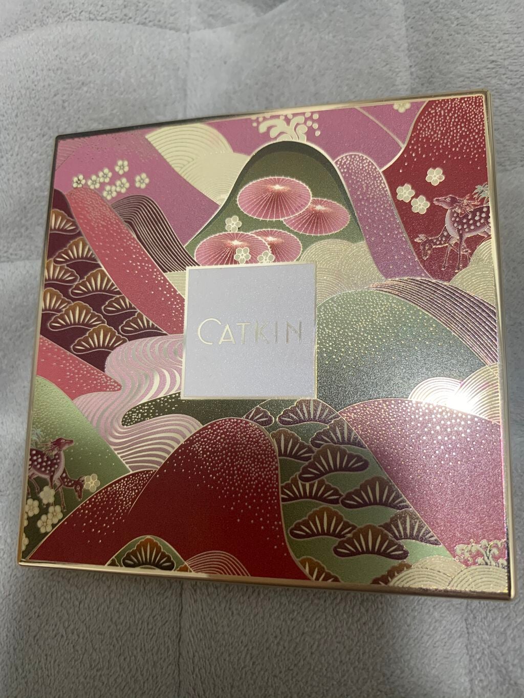 長相思シリーズ 9色アイシャドウパレット/CATKIN/アイシャドウパレットを使ったクチコミ(2枚目)