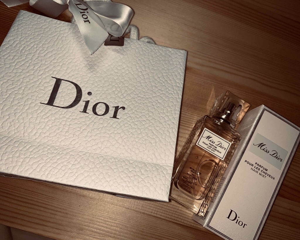 けろっぴ on LIPS 「Diorヘアミスト30㎖誕生日プレゼントに友達から頂きました🌼..」(1枚目)