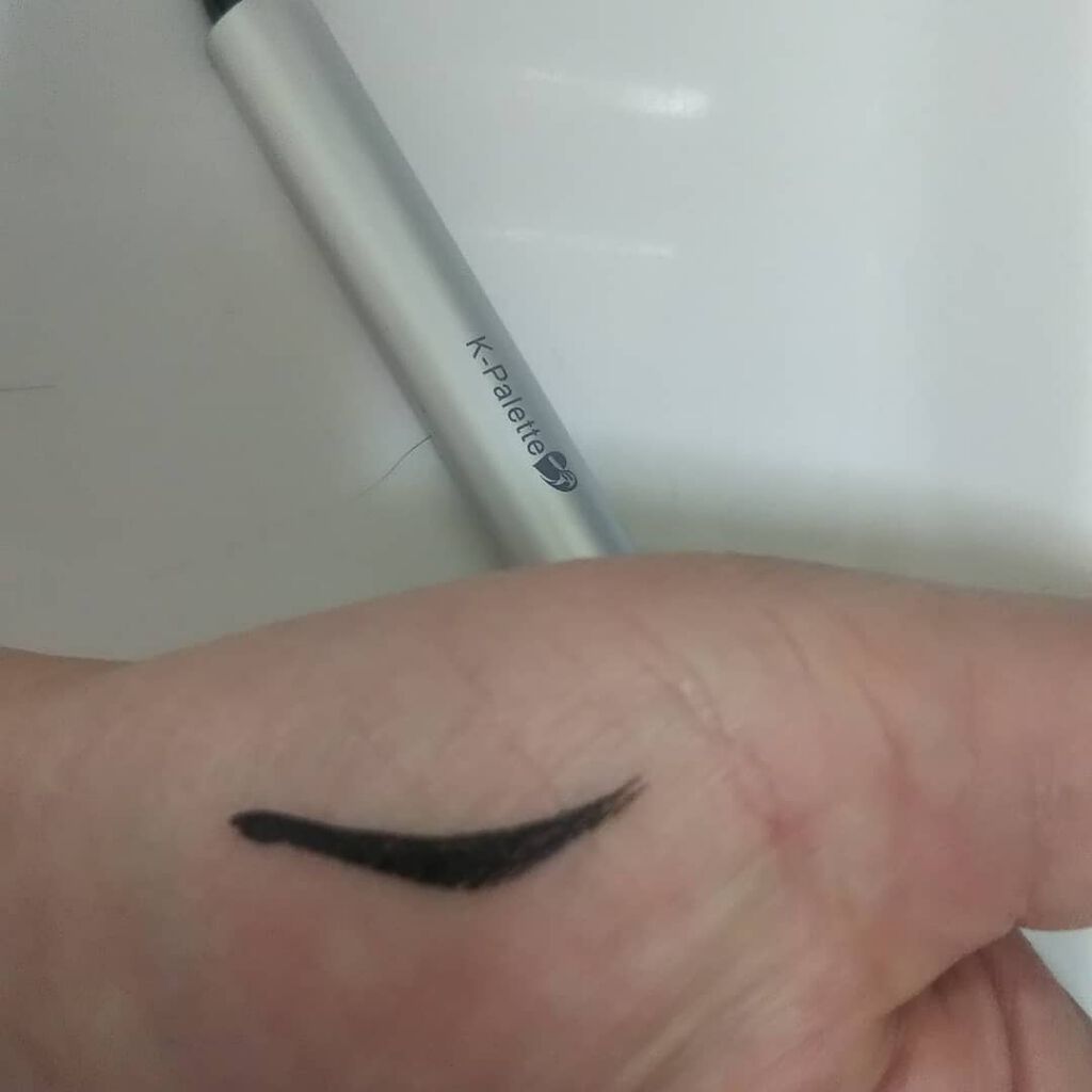 1DAY TATTOO プロキャスト ザ・アイライナー/K-パレット/リキッドアイライナーを使ったクチコミ(3枚目)