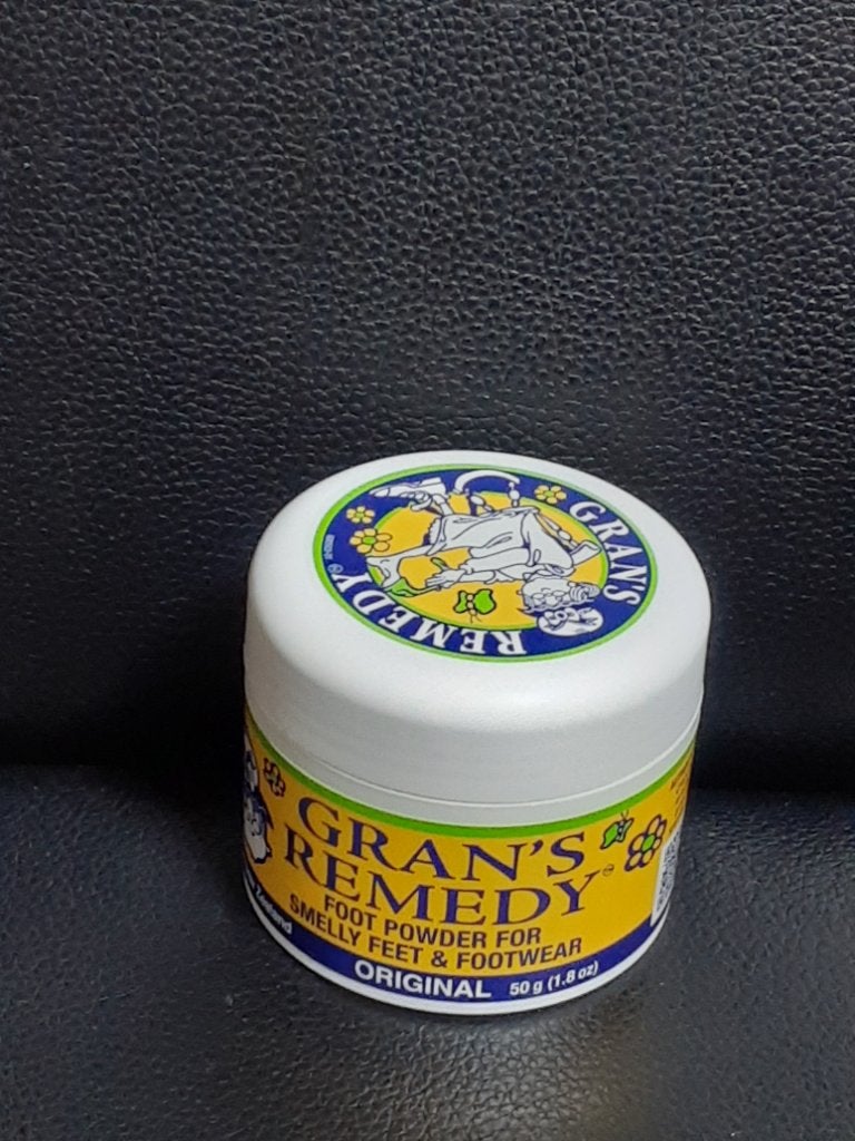 グランズレメディ フットパウダー オリジナル/グランズレメディ/デオドラント・制汗剤を使ったクチコミ(1枚目)