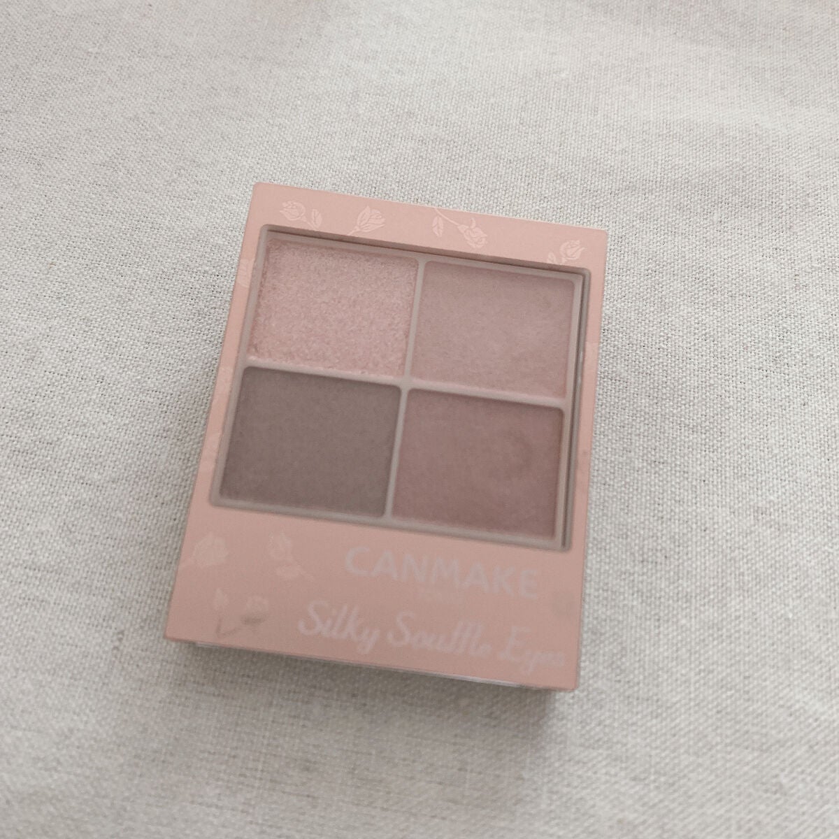 シルキースフレアイズ(マットタイプ)/キャンメイク/アイシャドウパレットを使ったクチコミ(3枚目)
