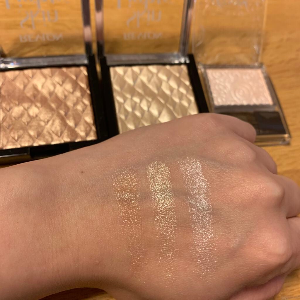 スキンライト プリズマティック ハイライター/REVLON/プレストパウダーを使ったクチコミ(2枚目)