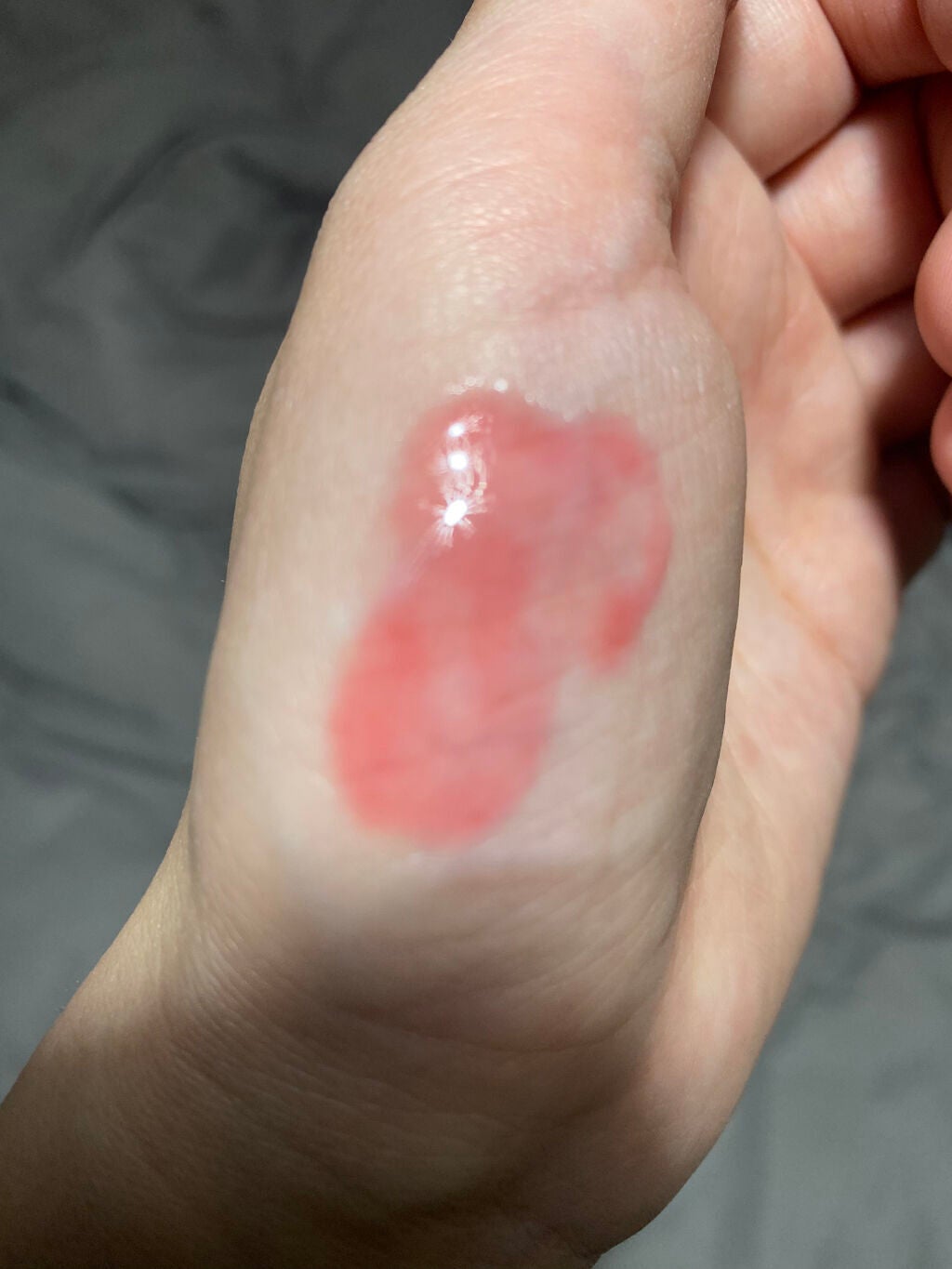 eriii on LIPS 「田中みな実さんが愛用しているらしいフーミーのリップ美容液。ナチ..」(2枚目)