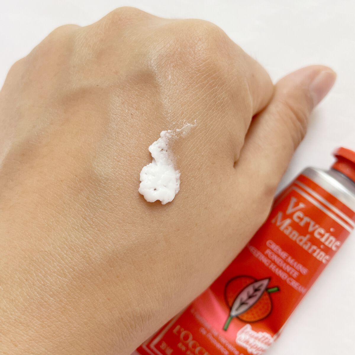 マンダリンヴァーベナ メルティハンドクリーム/L'OCCITANE/ハンドクリームを使ったクチコミ（3枚目）