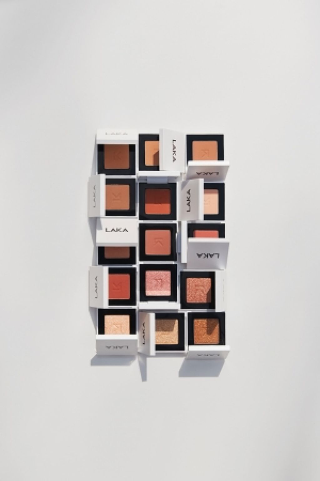 ジャストアイシャドウ Laka