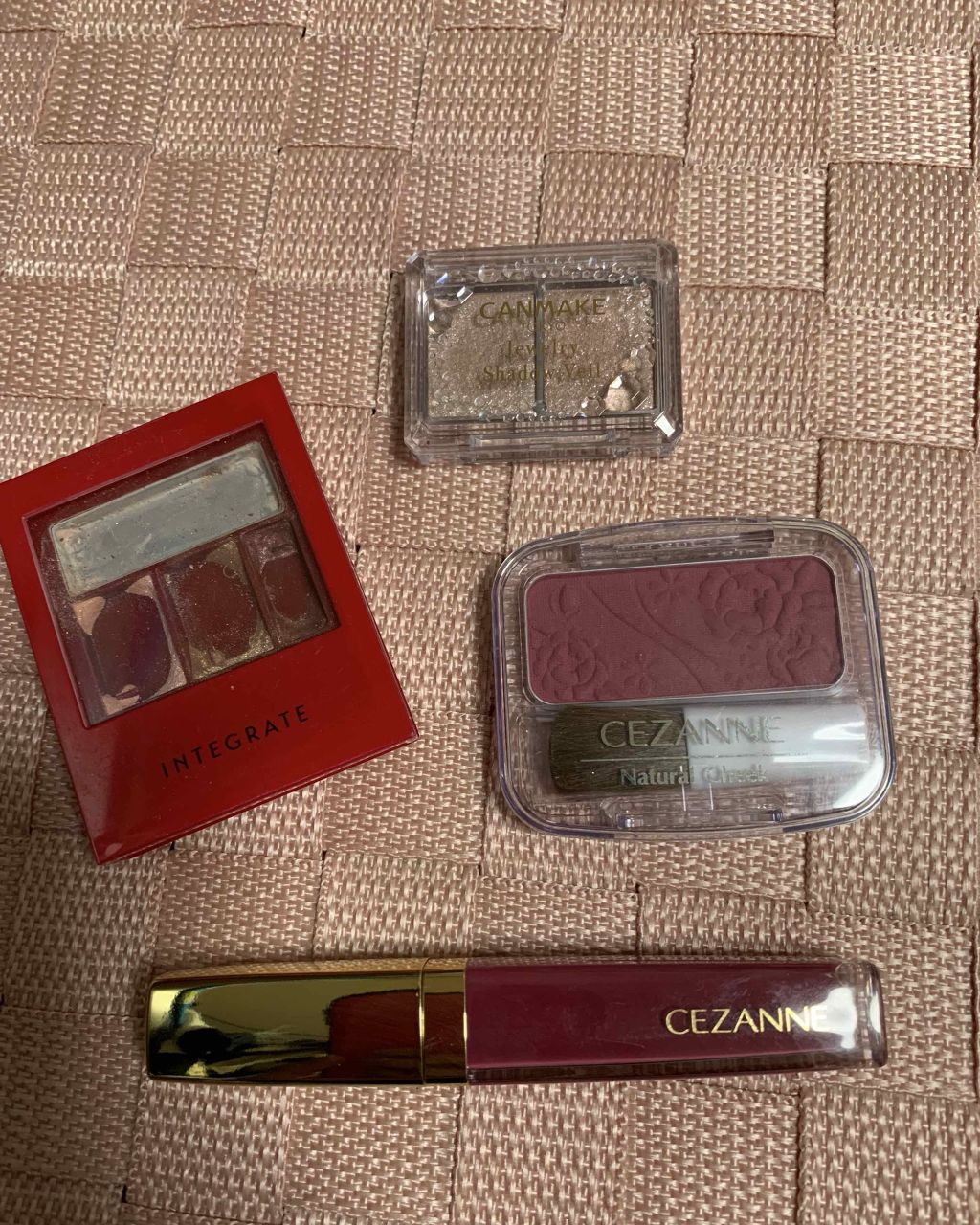 アクセントカラーアイズ CC/インテグレート/アイシャドウパレットを使ったクチコミ（1枚目）