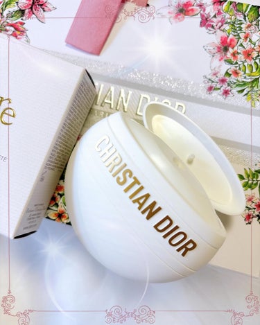 Dior ジャドール ハンド クリームのクチコミ「＼DIOR限定品😍🤍上品なジャドールの香りからハンドクリーム新登場🌸／


✿.•¨•.¸¸......」（2枚目）