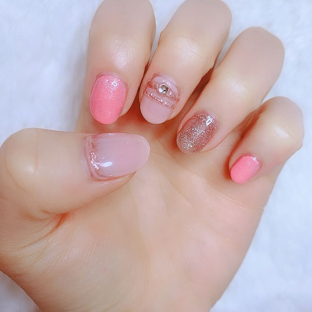 りなぽん on LIPS 「🌸春ネイル🌸3,4ヶ月ぶりにジェルネイルしました💕やっぱり爪が..」(1枚目)